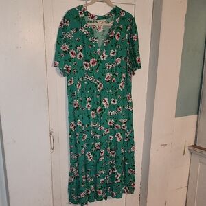 The Pioneer Woman Green Floral Midi Dress
